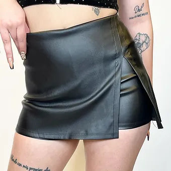 Short pollera black