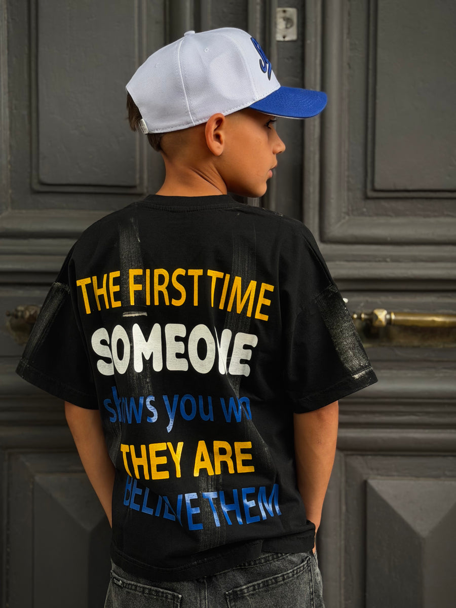 Remera Someone