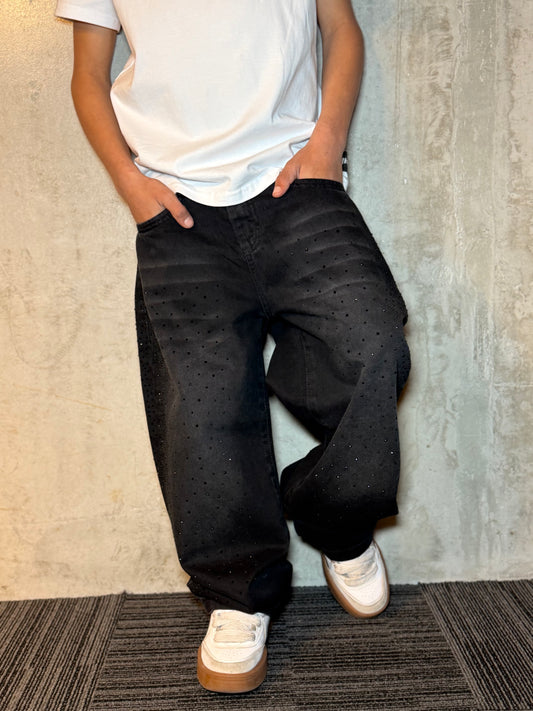 Baggy dark sheen