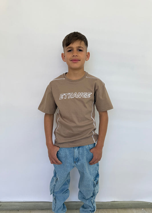 Remera Etrange