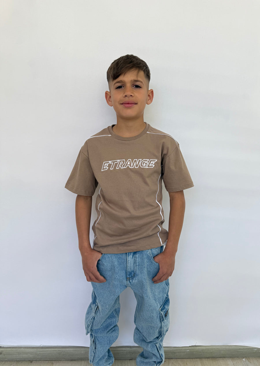 Remera Etrange