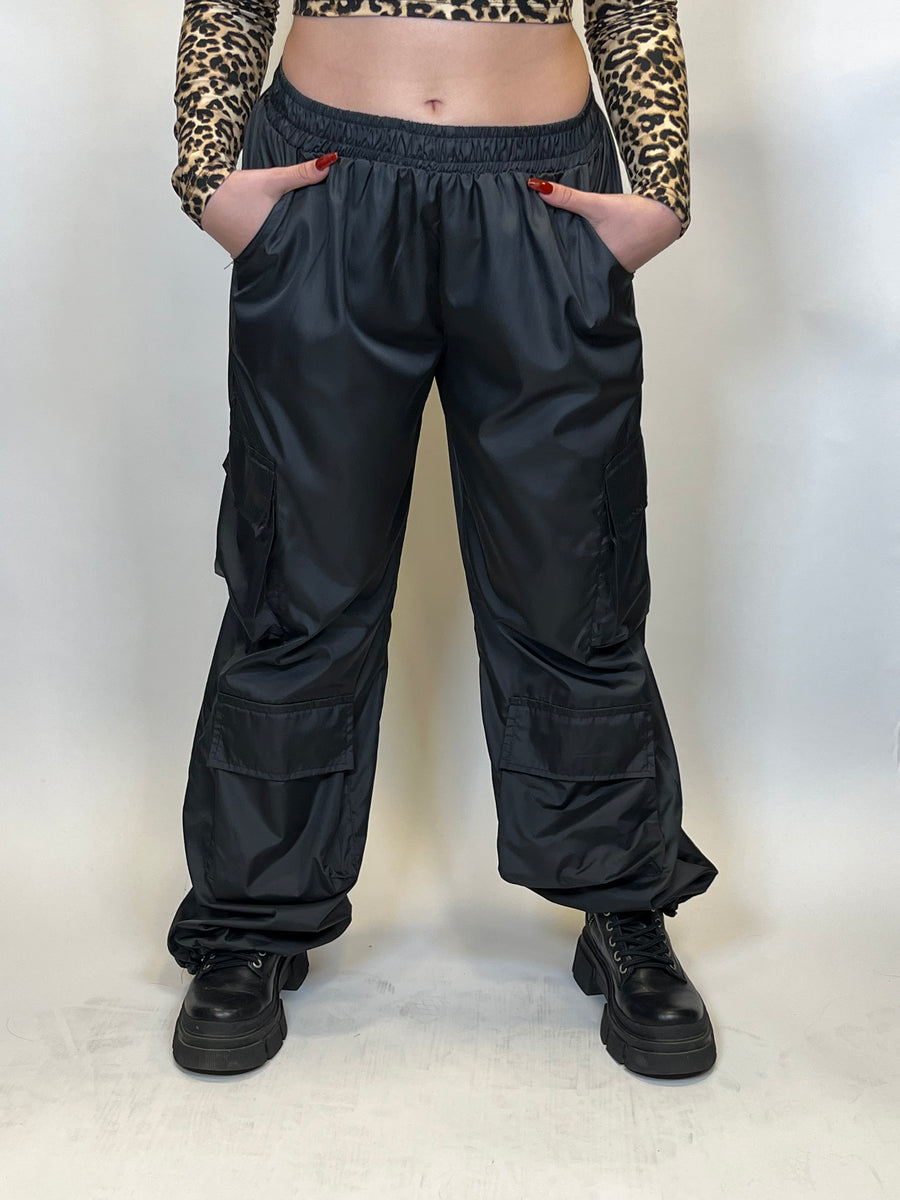 Parachute Black Classic